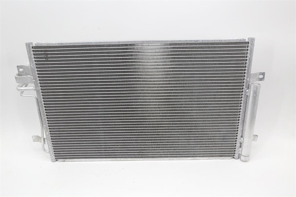 8010007800 Condensador de radiador acondicionador GEELY 2017 Emgrand GL GS 1.3T